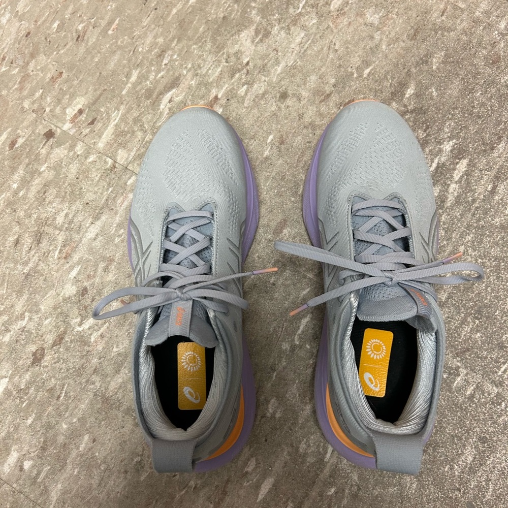 ASICS Gel Nimbus 25 Women’s Size 11